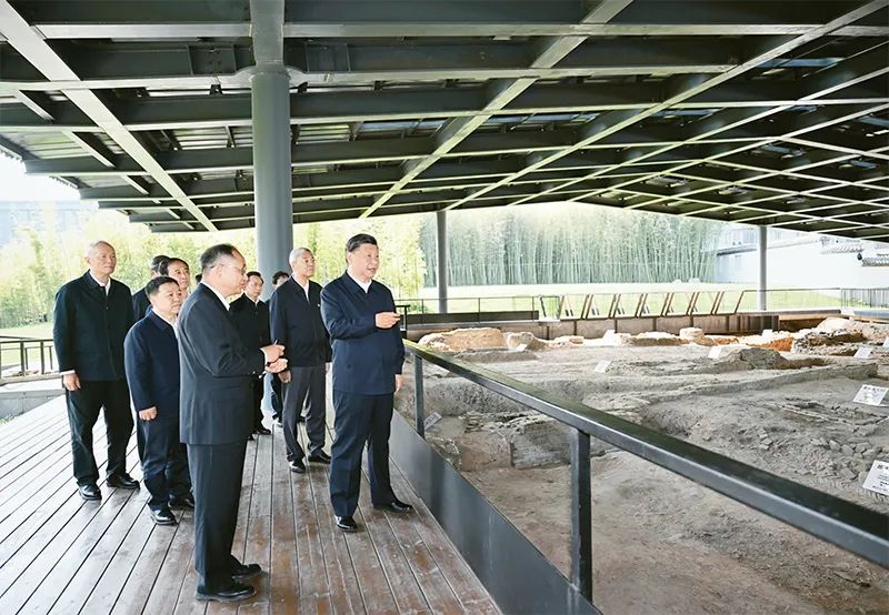 2023��10��10����13�գ��й���������ǡ�������ϯ�������ί��ϯϰ��ƽ�ڽ������졣����11�����磬ϰ��ƽ�ھ���������������ʷ�Ļ�������´��ַ���졣 �»������ л����/��